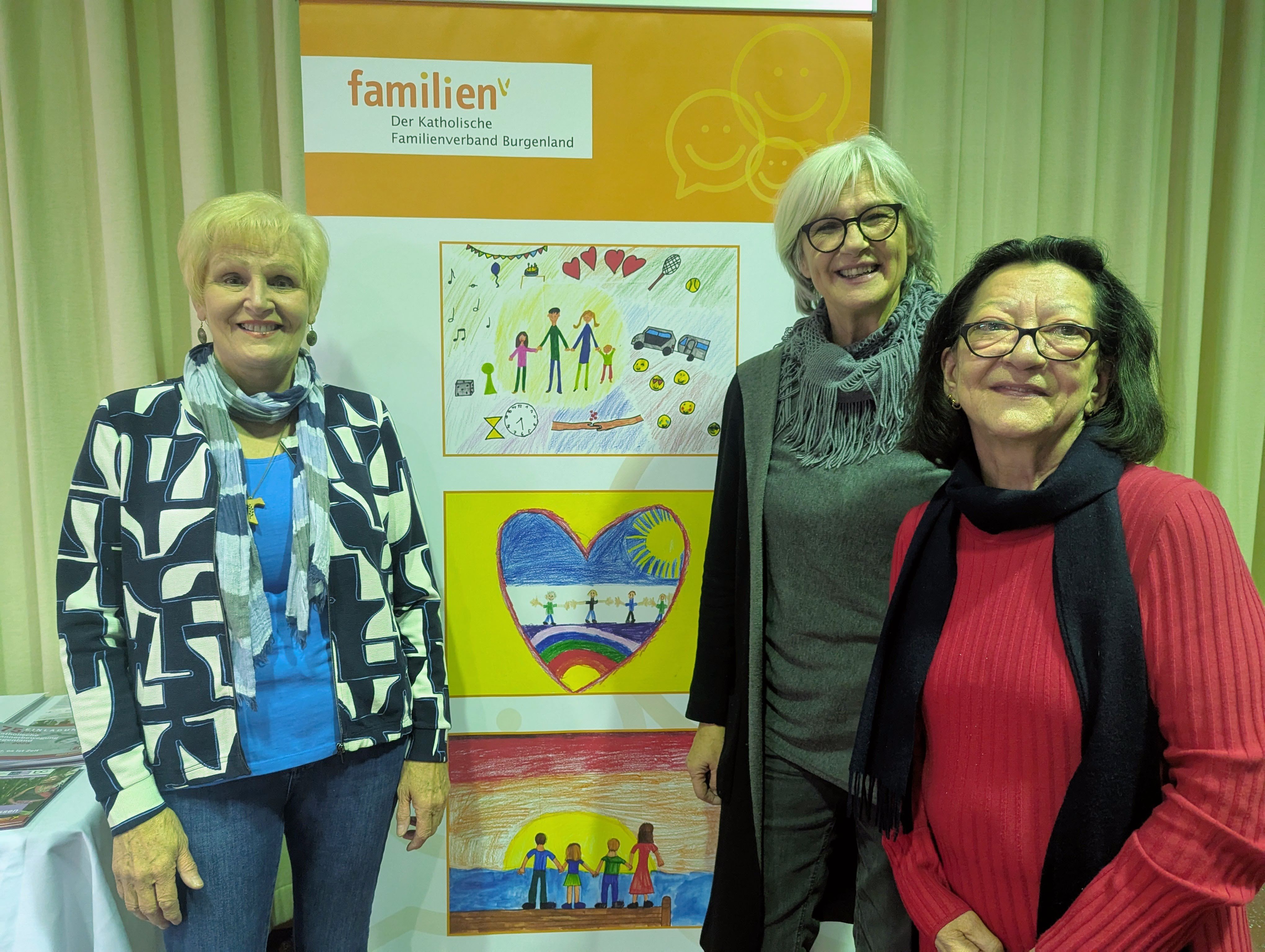 © Diözese Eisenstadt/Jurenich v.l.n.r.: Astrid Reidinger (Pfarrgemeinderätin der Pfarre Parndorf), Herta Wagentristl (Referentin und Vorsitzende vom Forum Beziehung, Ehe und Familie der KAÖ), Bibiane Meixner (Kuratorin der Pfarre Parndorf).